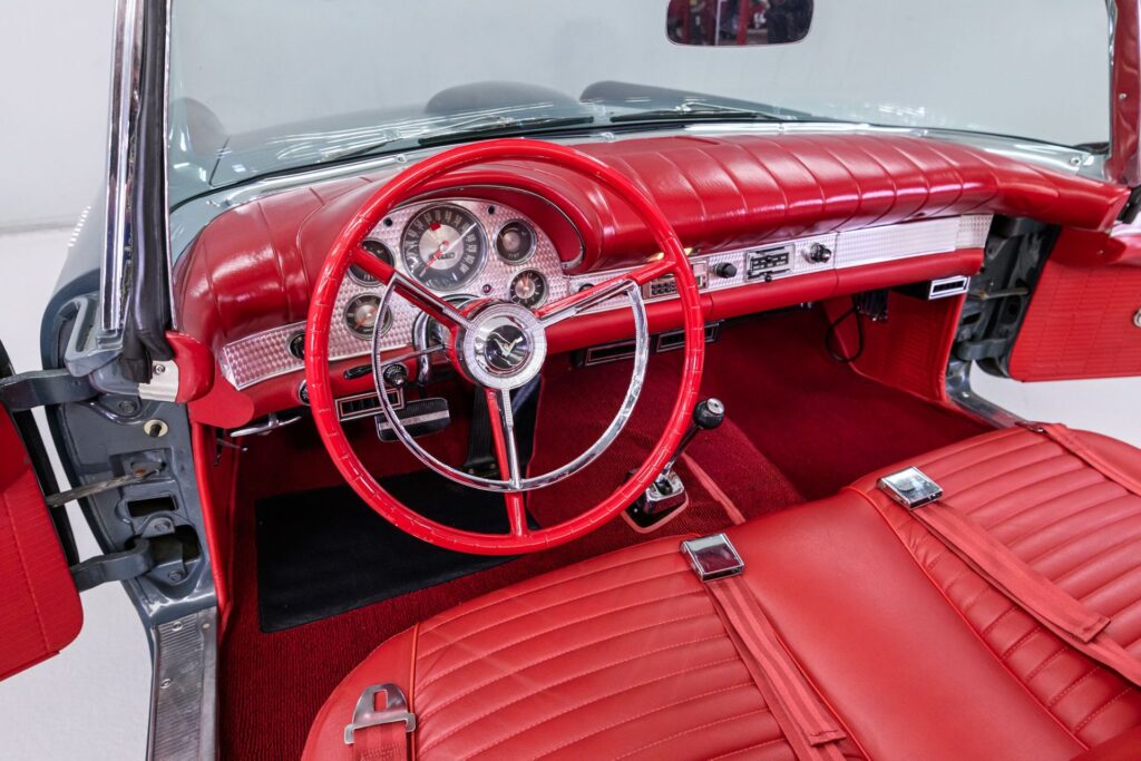 1957 Ford Thunderbird