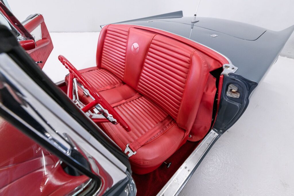 1957 Ford Thunderbird
